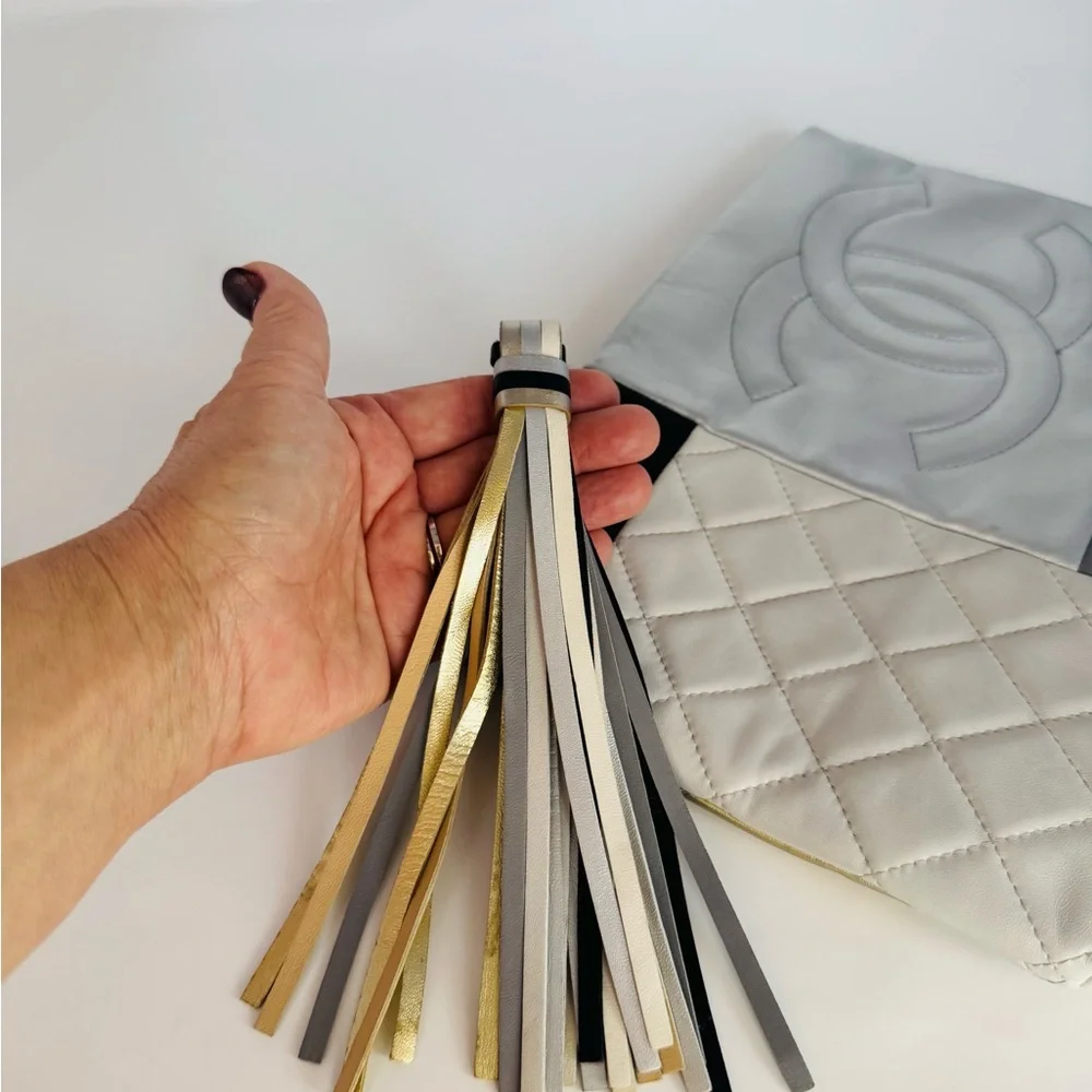 Authentic CHANEL Lambskin Colorblock Clutch - Picture 7 of 14